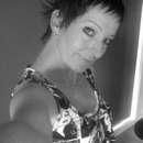 Rona from Cambridge Seeks Lesbian Orgasms and Passionate Play